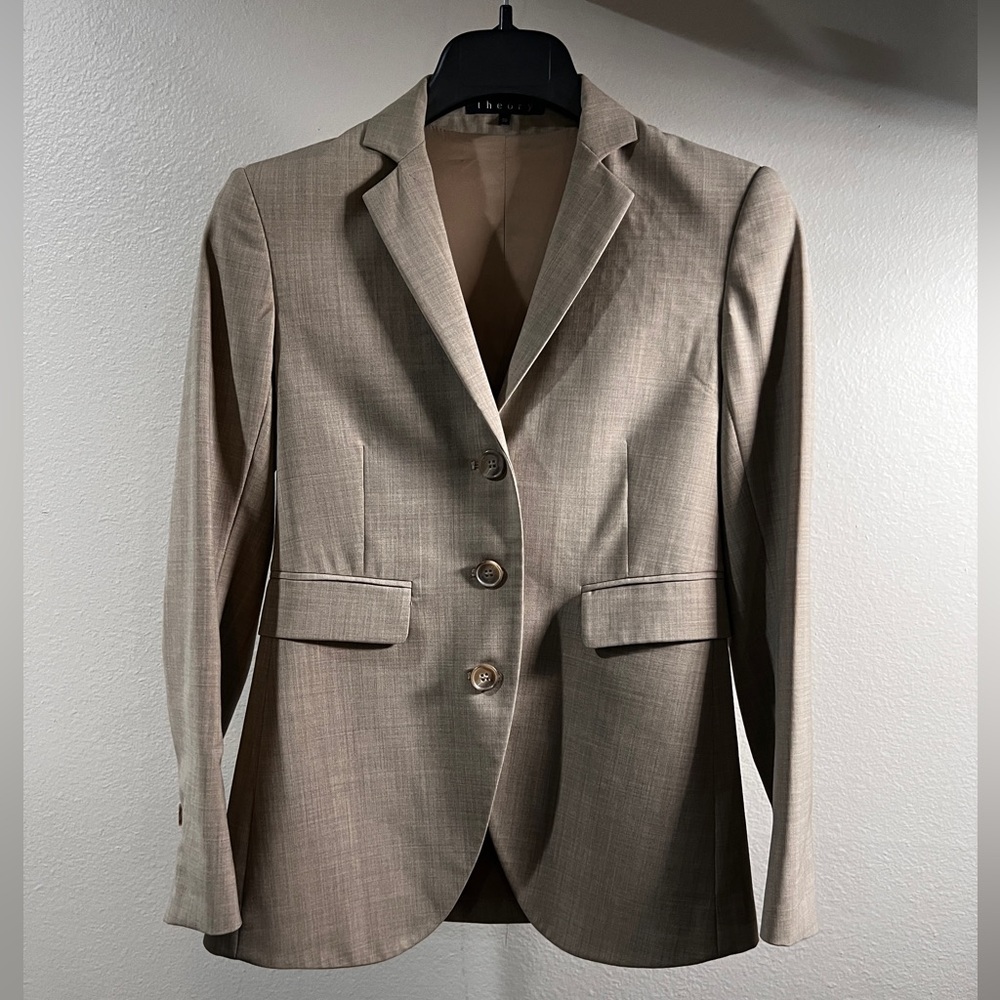 Theory women’s Beige Blazer